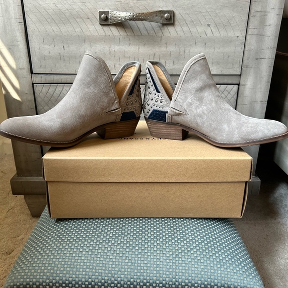 Lucky Brand boots style LK-Kambray2 in Driftwood Cotia - Picture 8 of 9